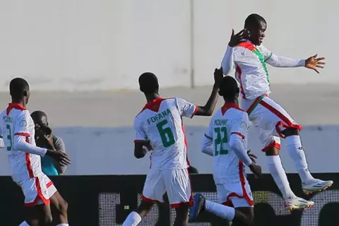 بقيادة موهبة واعدة ومدرب مخضرم.. معلومات عن بوركينا فاسو أول منتخب أفريقي يصعد لكأس العالم 17 عامًا